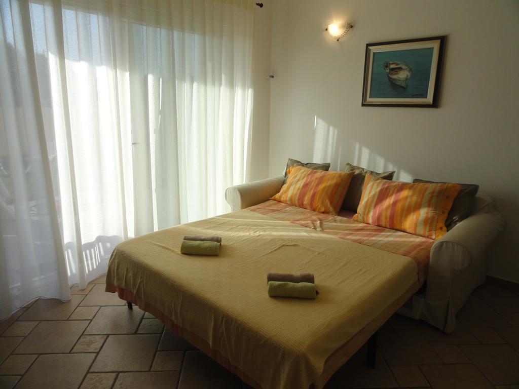 Apartment Lorenzo Pomer Extérieur photo