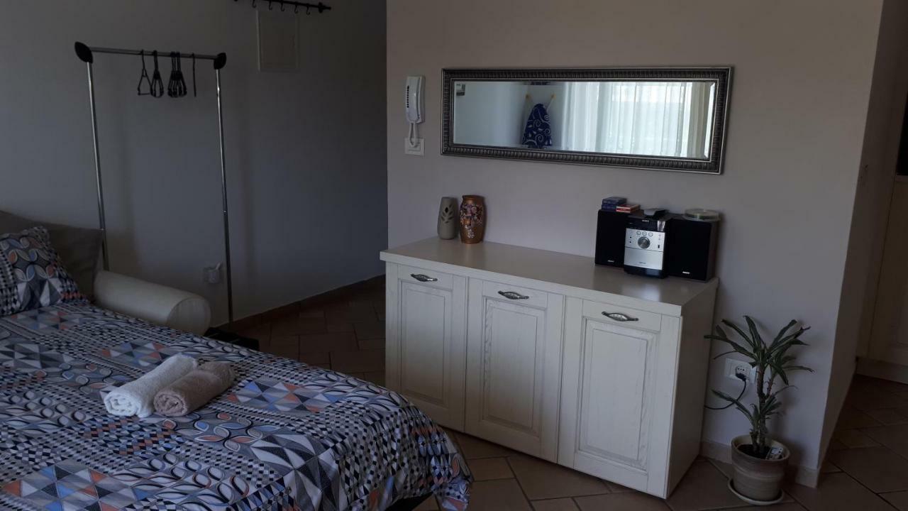 Apartment Lorenzo Pomer Extérieur photo